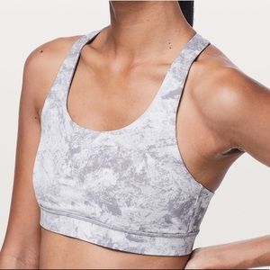 Lululemon Free to Be Serene Bra